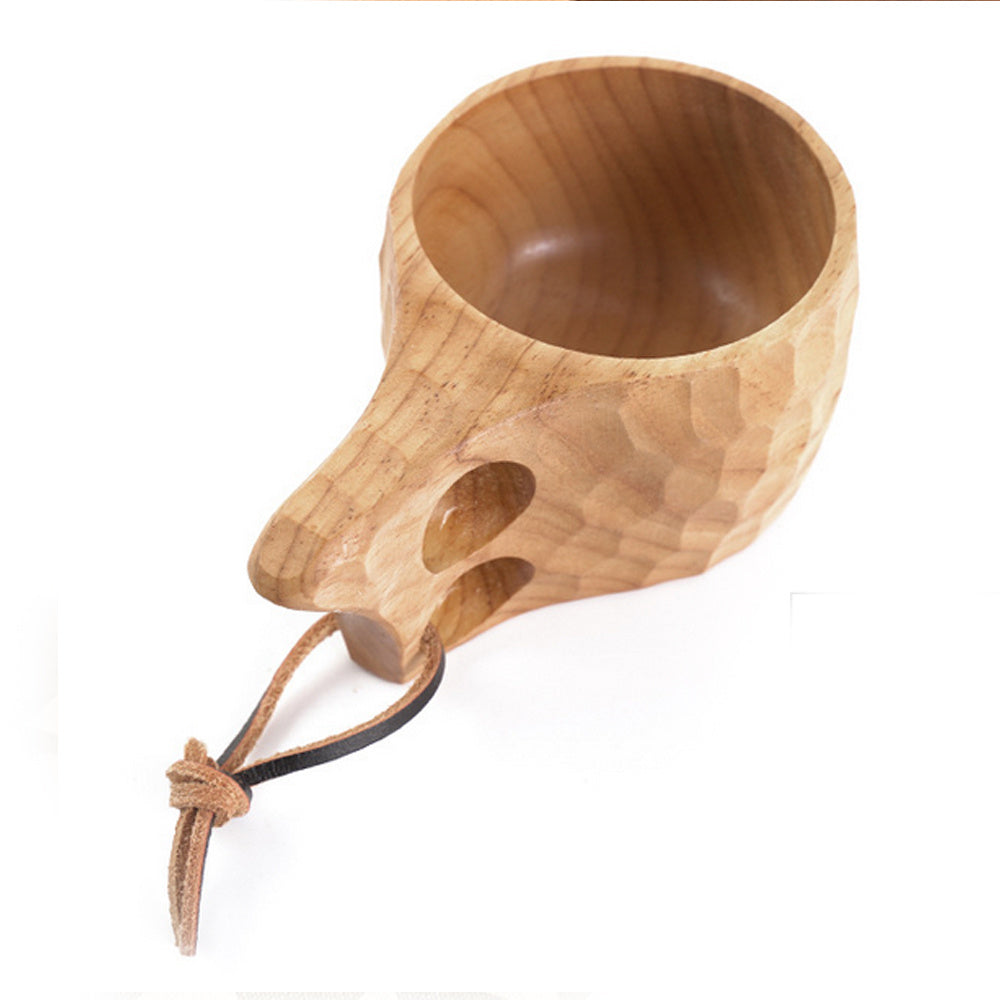 Taza de madera irregular