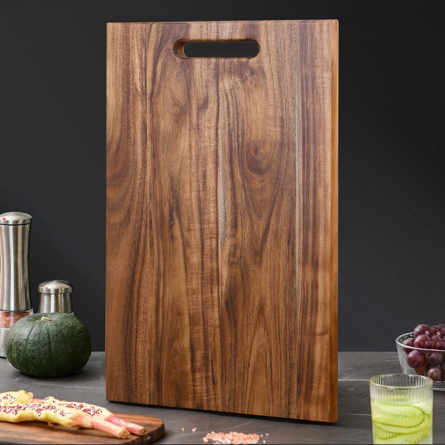 Square Acacia Chopping Board: The Steakhouse Monolith | Woody's Rituals 1