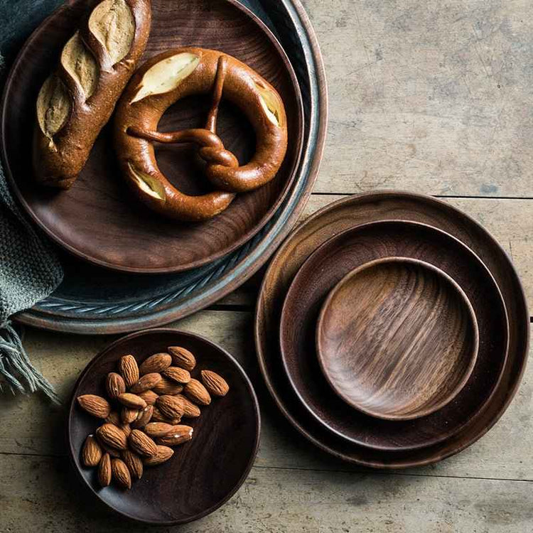 Black Walnut Round Dish – Elegant Serving for Dried Fruits & Desserts