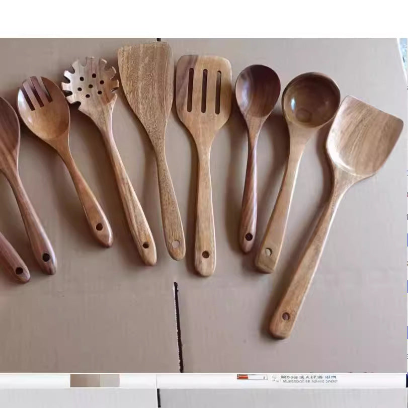 Ensemble d&#39;ustensiles de cuisine avec spatule en bois