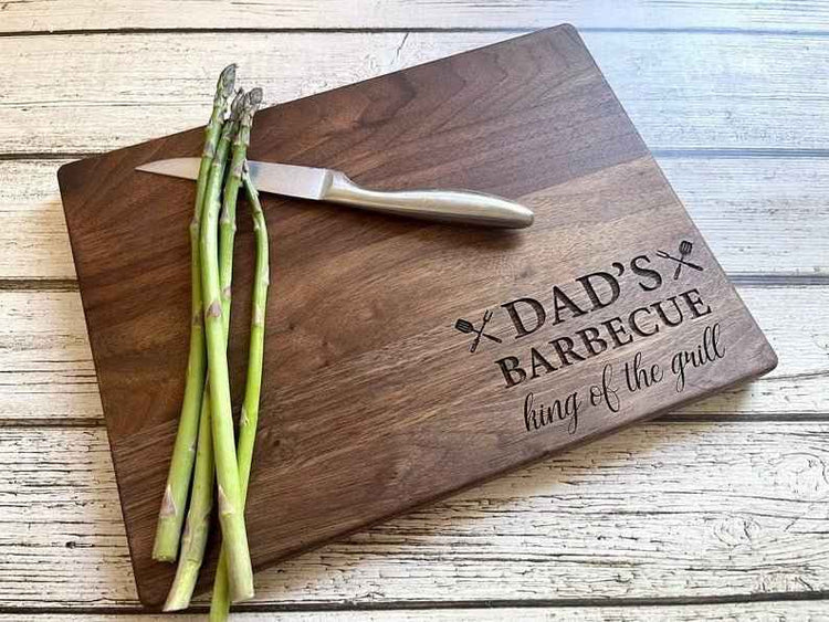 Personalized Walnut Wooden Cutting Board – Custom Engraved Kitchen Essential