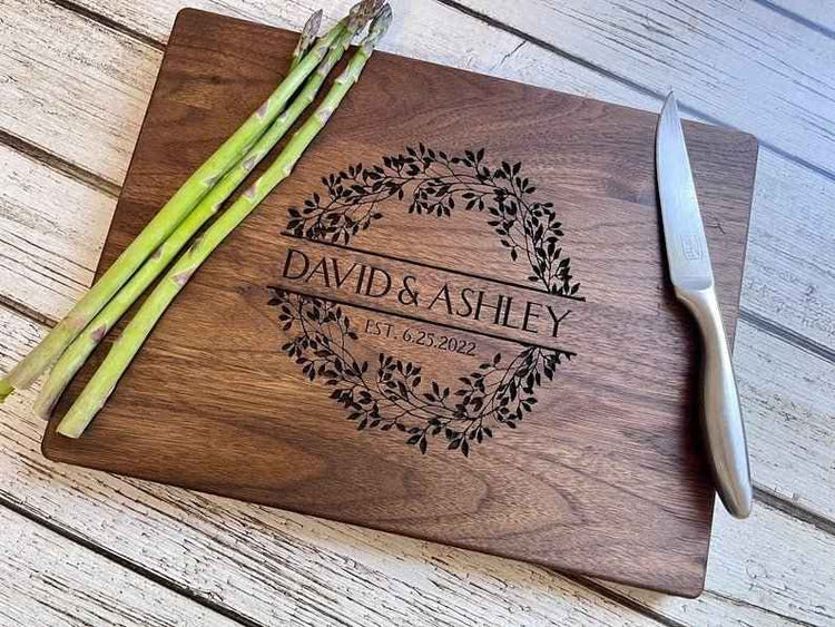 Personalized Walnut Wooden Cutting Board – Custom Engraved Kitchen Essential