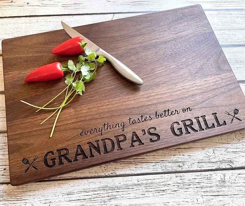 Personalized Walnut Wooden Cutting Board – Custom Engraved Kitchen Essential