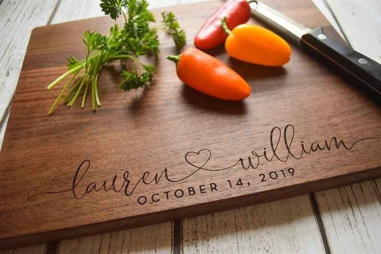 Personalized Walnut Wooden Cutting Board – Custom Engraved Kitchen Essential