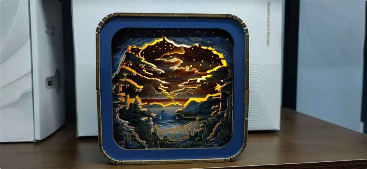 Wooden Light Frame Painting Accessories – Illuminate Your Art with Elegance