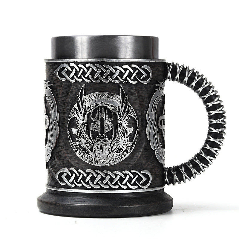 Black minimalist beer mug by WoodyKitchenware featuring The God of War design, handcrafted by WoodyKitchenware, 600ml capacity.