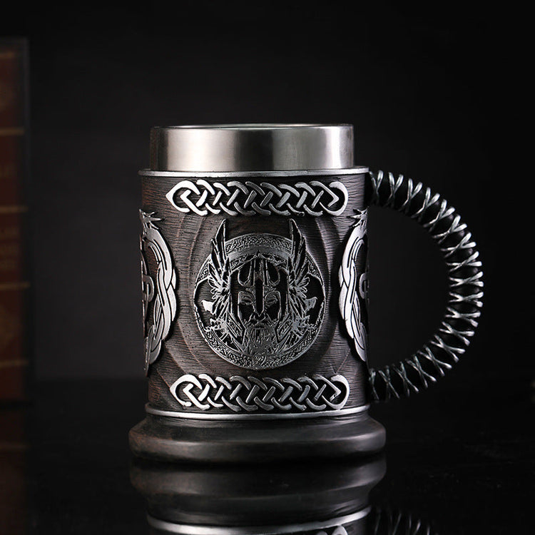 Black minimalist beer mug by Woody&
