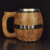 Large handcrafted draft beer mug by WoodyKitchenware, bar-style glass with a wood-colored finish, 580ml capacity for beer drinking.